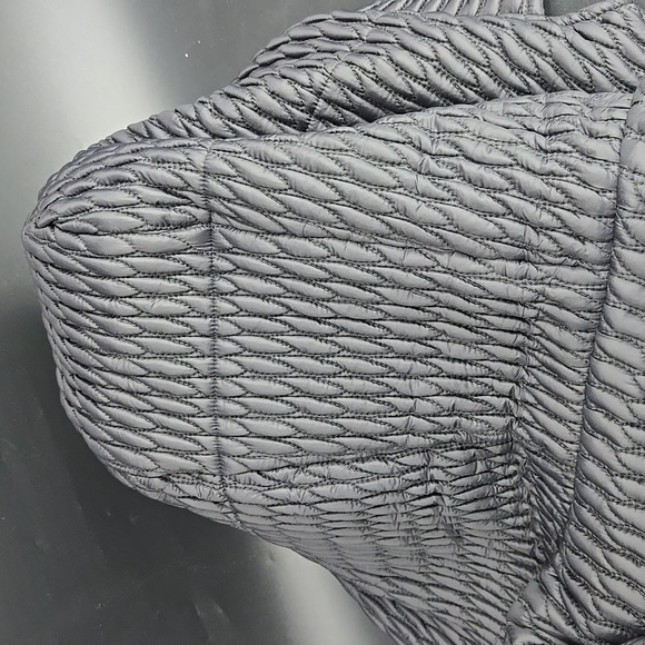 NEW Sixth June Paris Textured Puffer Jacket Hoodie in black Medium - Picture 12 of 15